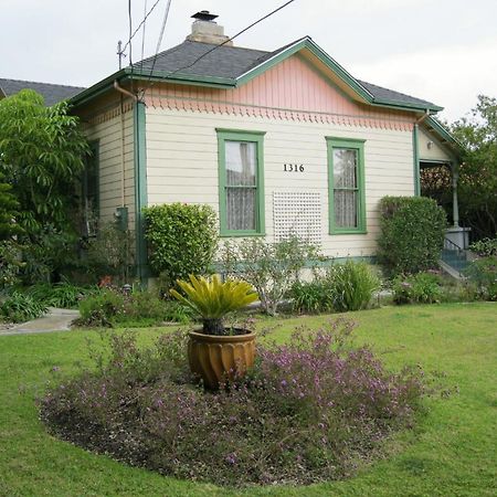 A White Jasmine Inn ซานตาบาร์บารา ภายนอก รูปภาพ