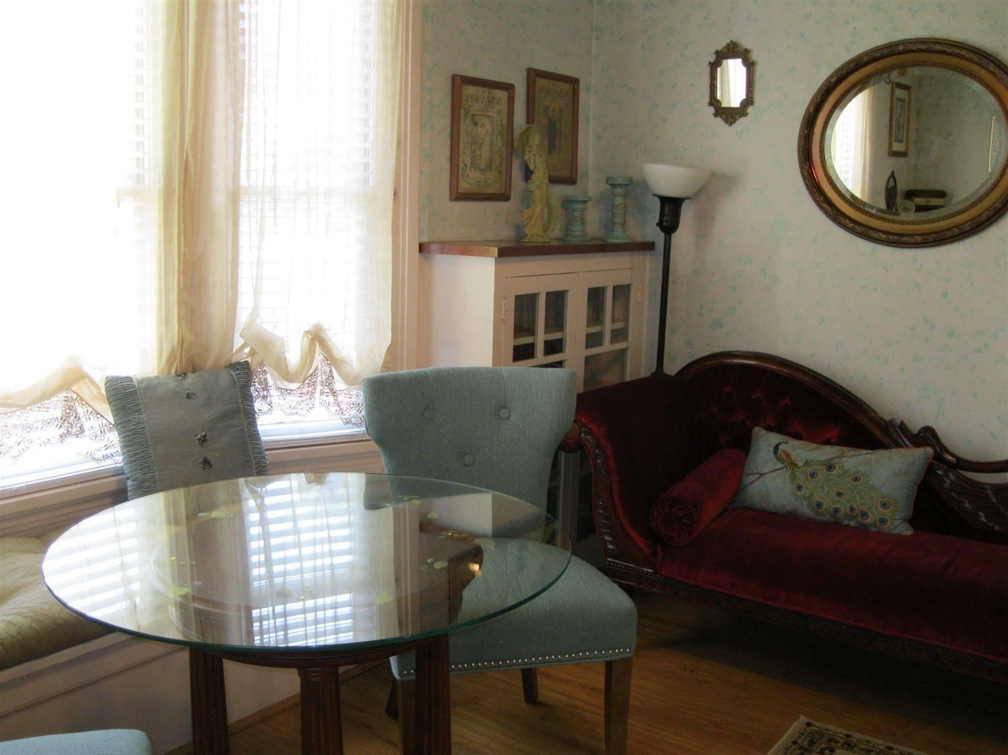 A White Jasmine Inn ซานตาบาร์บารา ภายนอก รูปภาพ