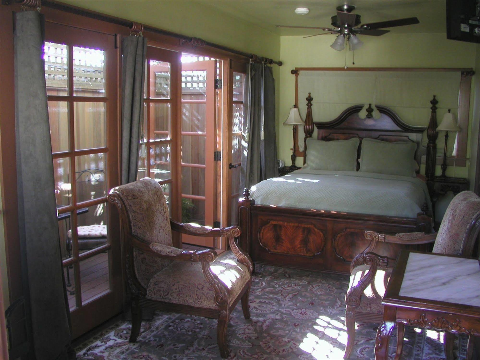 A White Jasmine Inn ซานตาบาร์บารา ภายนอก รูปภาพ