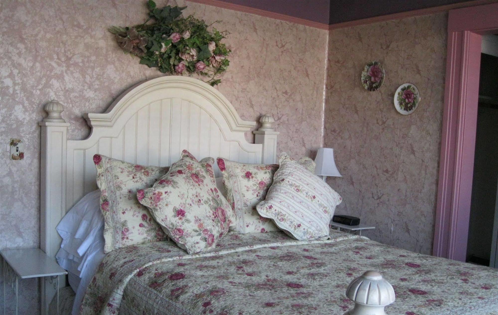 A White Jasmine Inn ซานตาบาร์บารา ภายนอก รูปภาพ