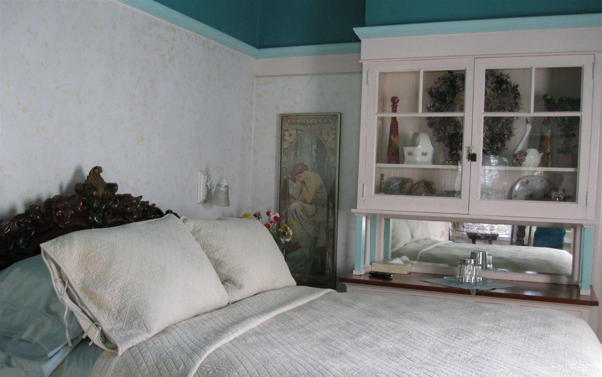 A White Jasmine Inn ซานตาบาร์บารา ภายนอก รูปภาพ