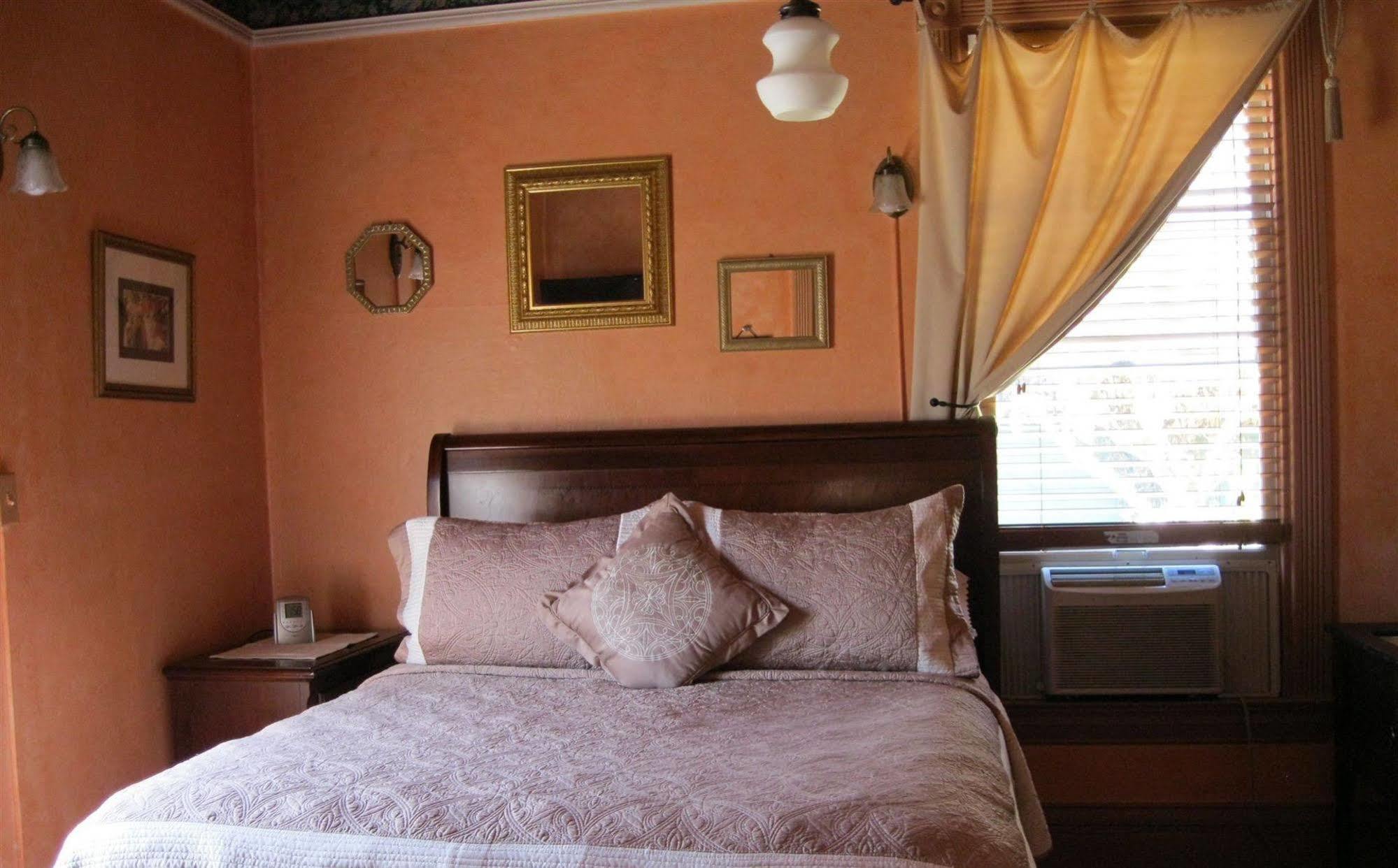 A White Jasmine Inn ซานตาบาร์บารา ภายนอก รูปภาพ